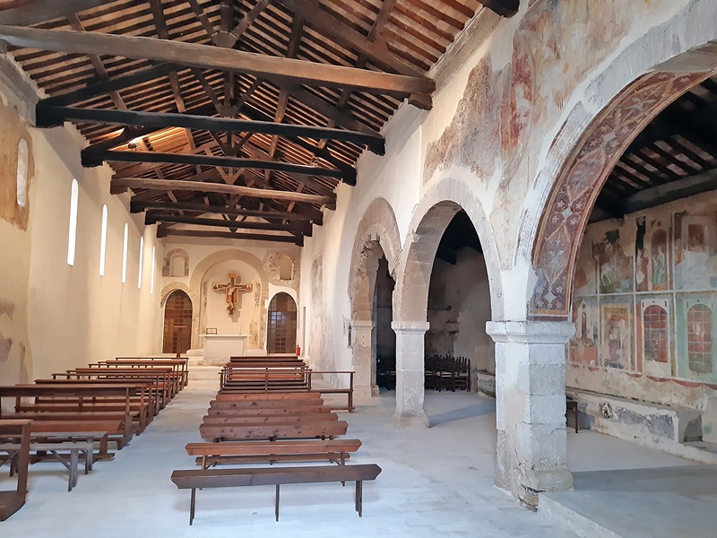 Gli affreschi nella Chiesa di San Nicola a San Vittore del Lazio - Foto @cdsconlus.it