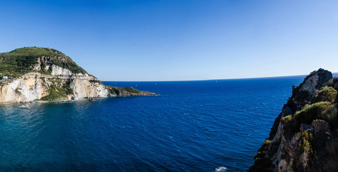 Issate le vele, le Isole Pontine ci aspettano!