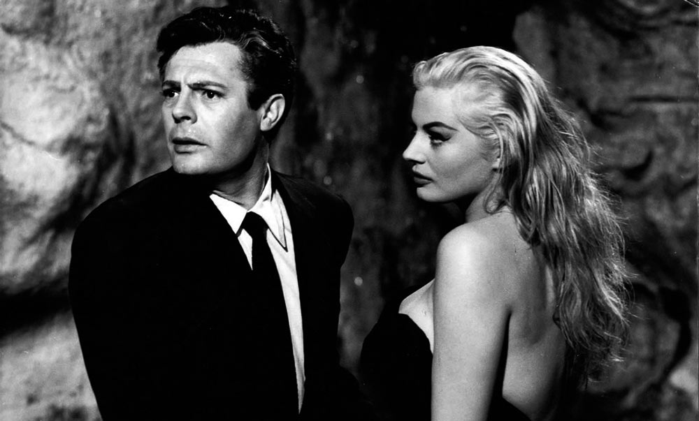 Marcello Mastroianni e Anita Eckberg in "La Dolce Vita"