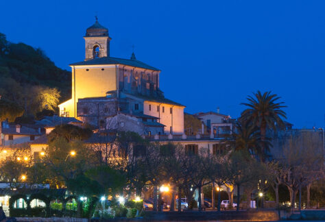 panorama notturno di Trevignano Romano