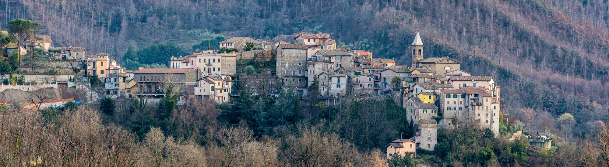 Panoramica di Gerano - Foto di e55evu da Adobe Stock