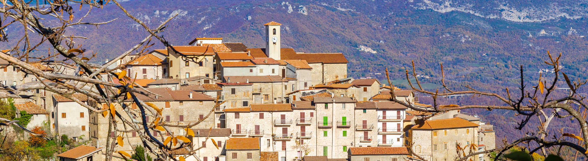 Panoramica di Marcetelli - Foto di ivanods da Adobe Stock