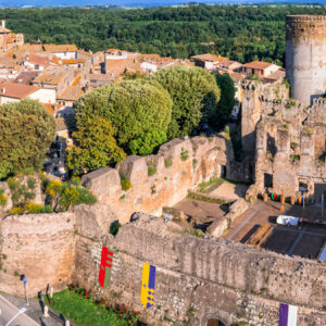 Panoramica aerea di Nepi - Foto di Freesurf da Adobe Stock