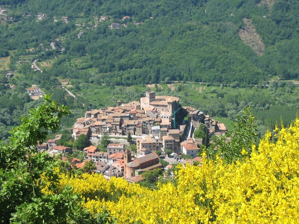 Roviano immersa nella Valle dell'Aniene