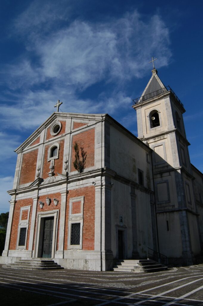 Basilica Santuario Maria Santissima del Colle a Lenola - www.comune.lenola.lt.it