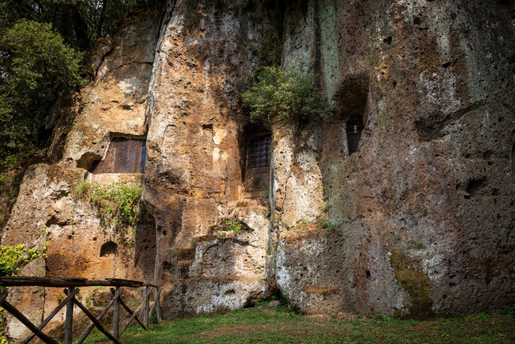 Il Mitreo, l'esterno