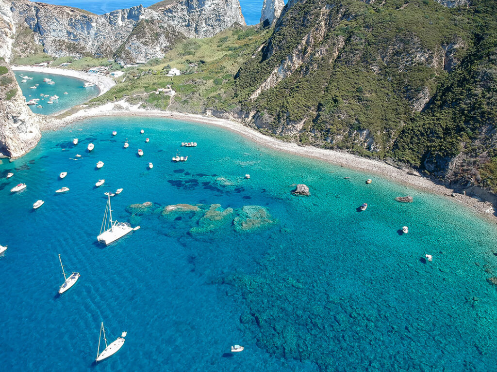 Veduta dall'alto di Palmarola