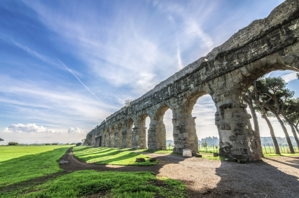 L'acquedotto dell'Acqua Marcia presso il Parco degli Acquedotti a Roma