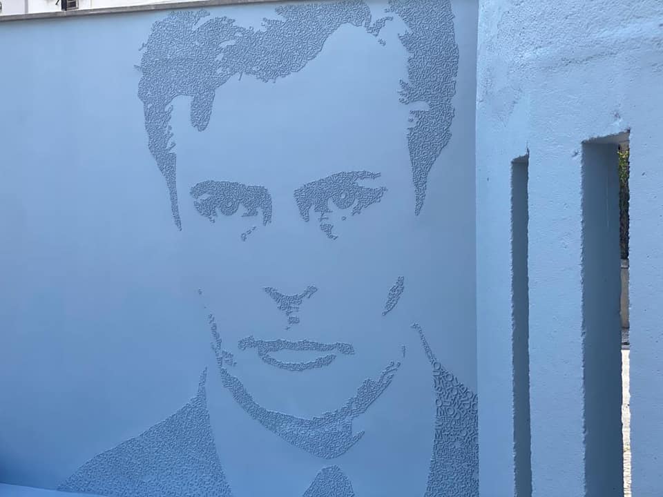 murale di Umberto Cufrini su Marcello Mastroianni a Fontana Liri - Facebook @umberto.cufrini