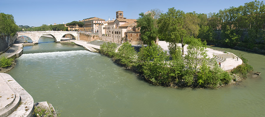 Il Tevere nei pressi dell'Isola Tiberina