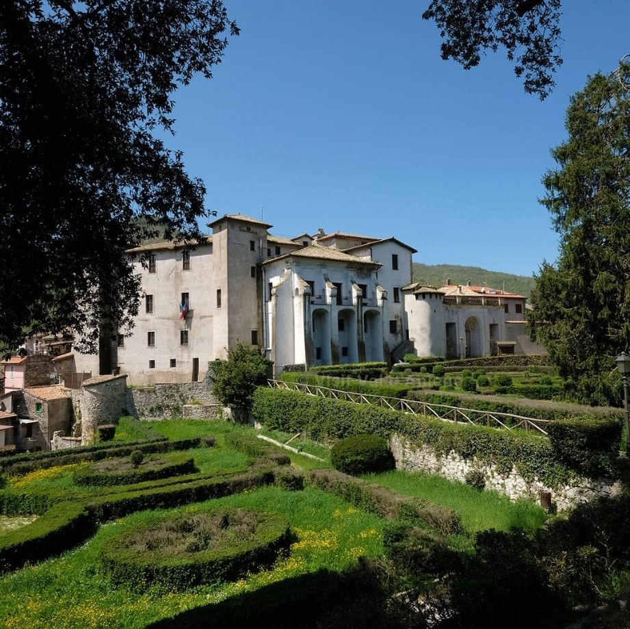 Castello Theodoli - Ig @visit_valdaniene