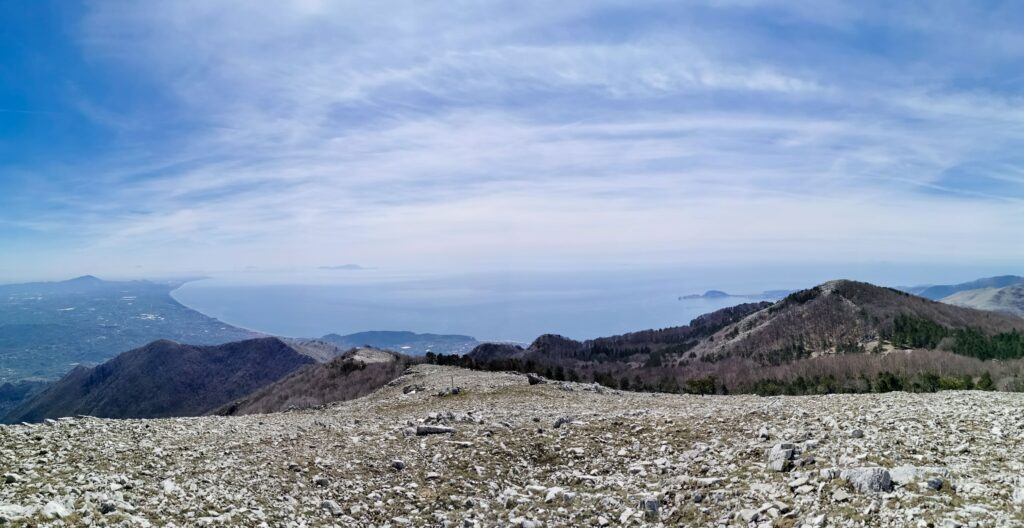 Monte Petrella con vista sul Golfo di Gaeta - www.parchilazio.it