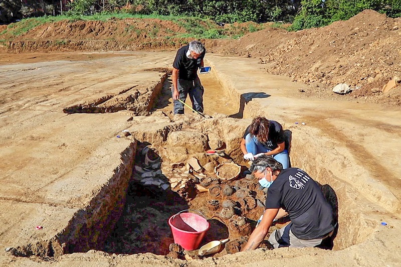 I lavori di scavo presso l'area archeologica in via Cassia km 11+700