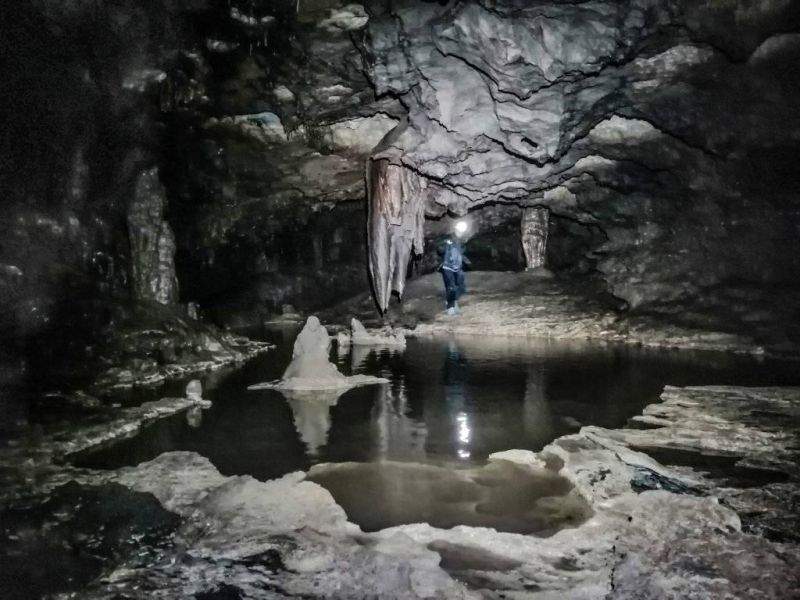 Grotta dell'Inferniglio a Jenne - Mario Tomei @ www.parcomontisimbruini.it