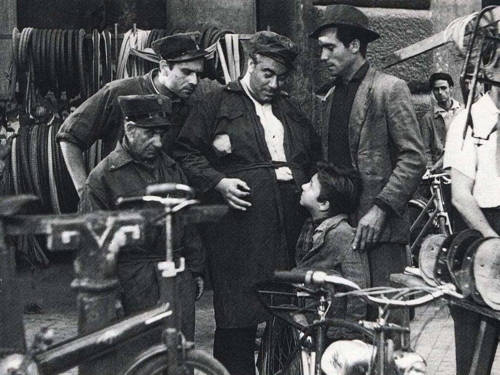 "Ladri di biciclette" a Piazza Vittorio in Roma