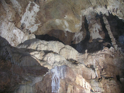 Stalagmiti e concrezioni