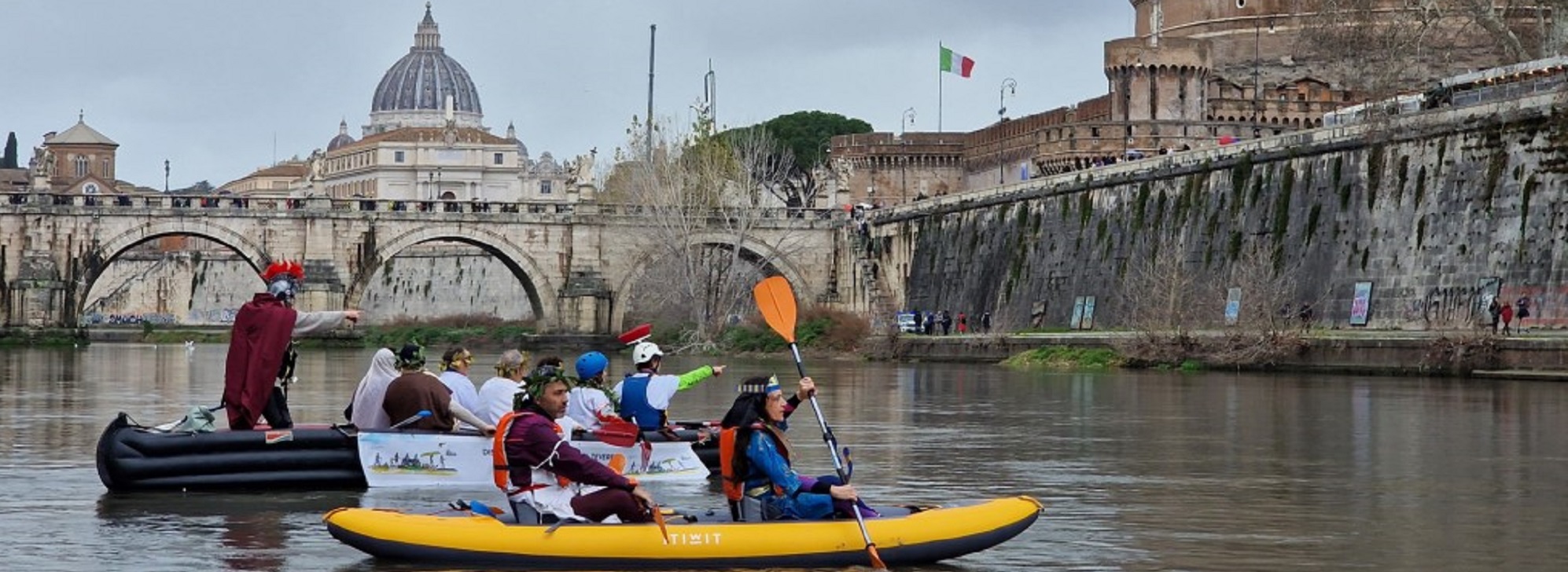 Discesa Internazionale del Tevere al Carnevale Tiberino - Facebook @discesadeltevere