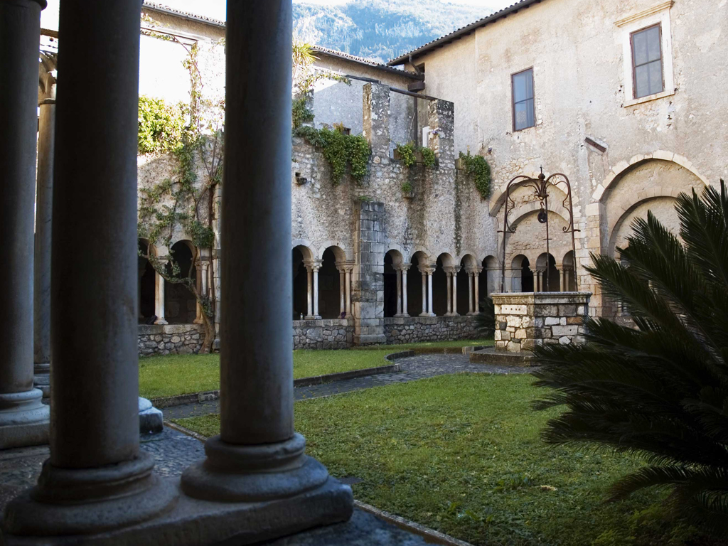 Il chiostro dell'Abbazia