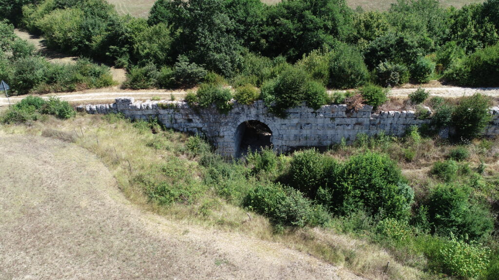 l'arco a Torricella in Sabina - www.comune.torricellainsabina.ri.it